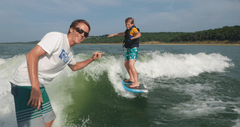 wakesurfing-lessons-on-your-boat