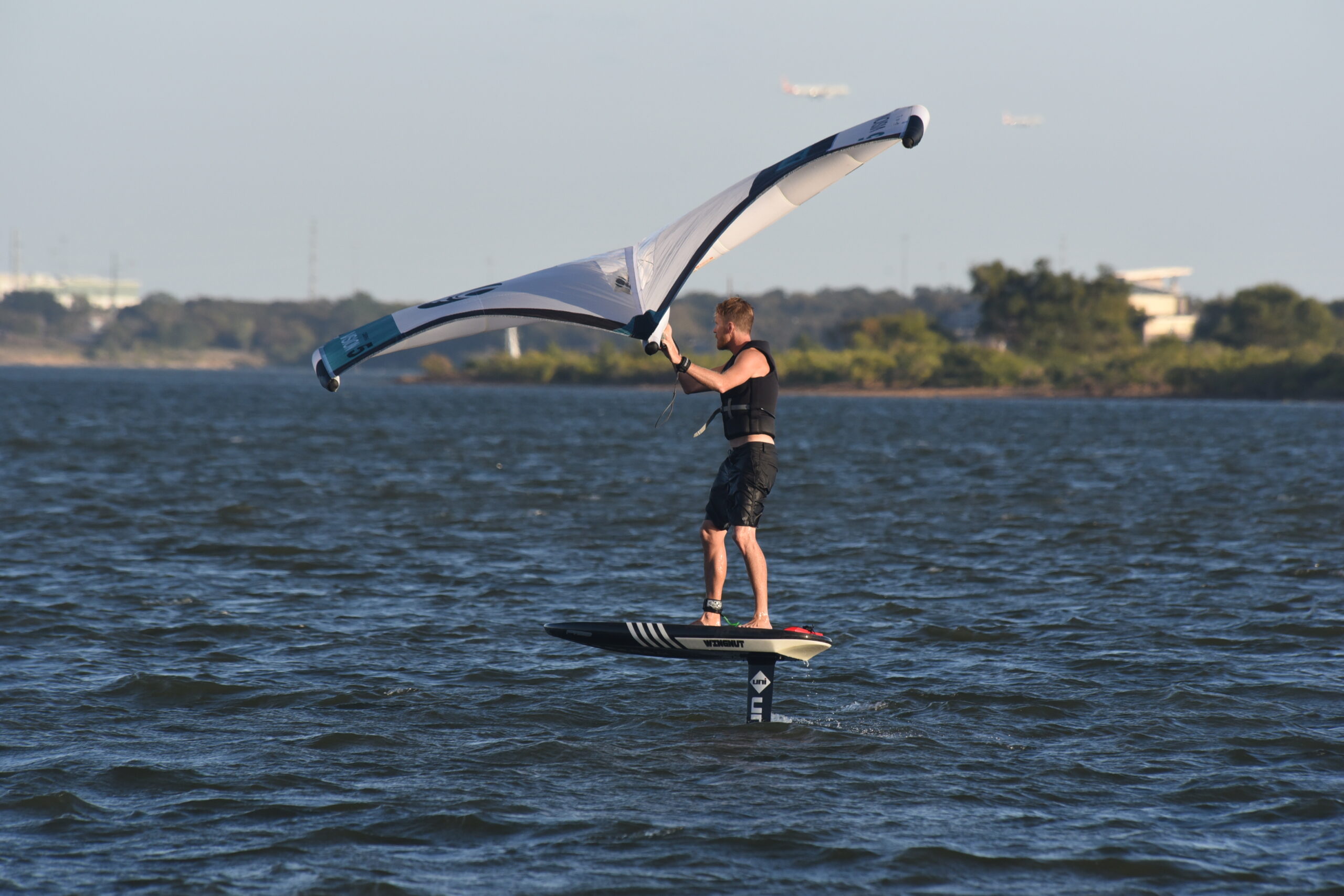 Learn how to wing foil lakeview park grapevine lake with dfw surf